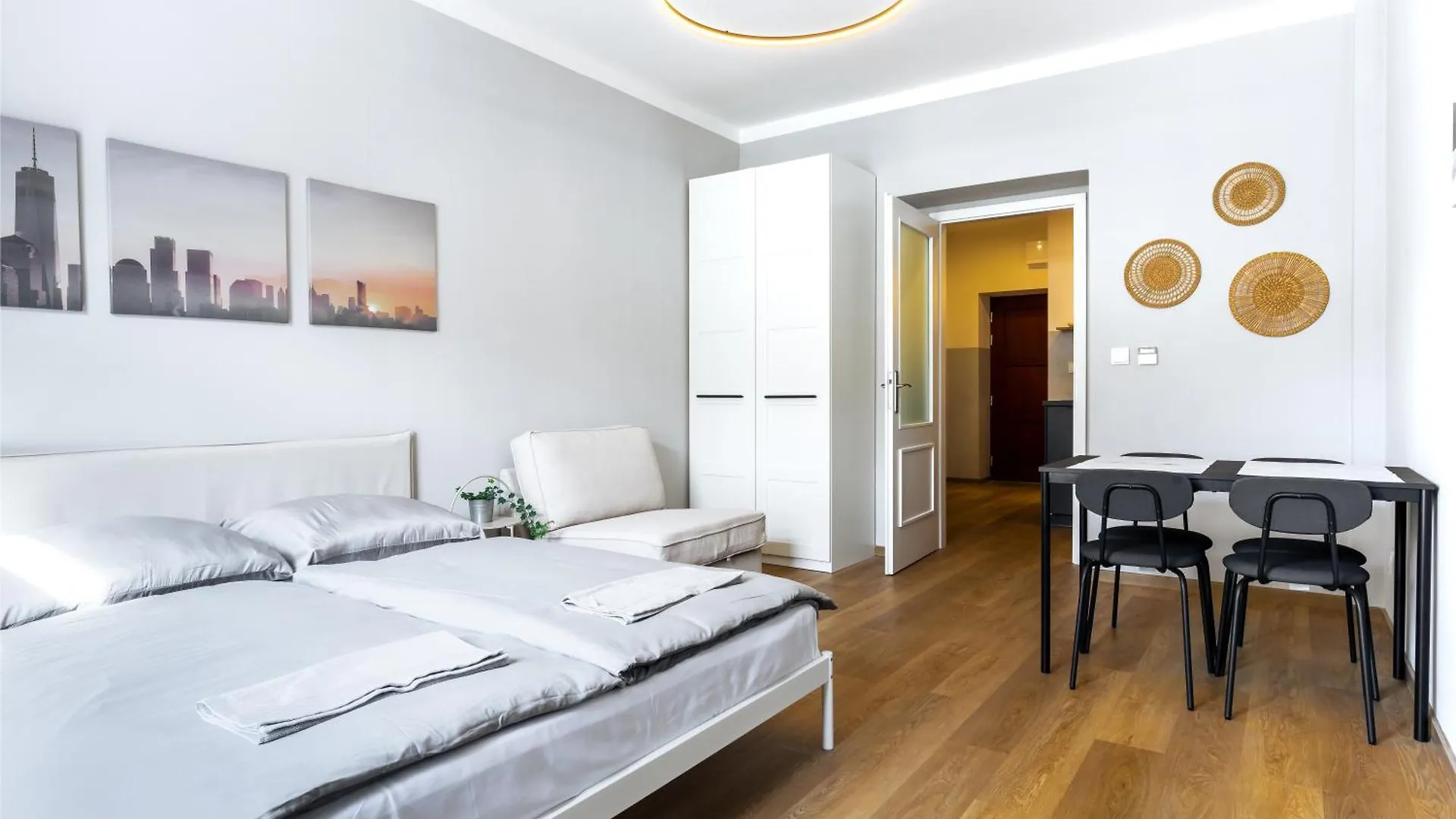 Apartament Stay2Gether Scandi Studio 17 - Main Train Station Praga Czechy